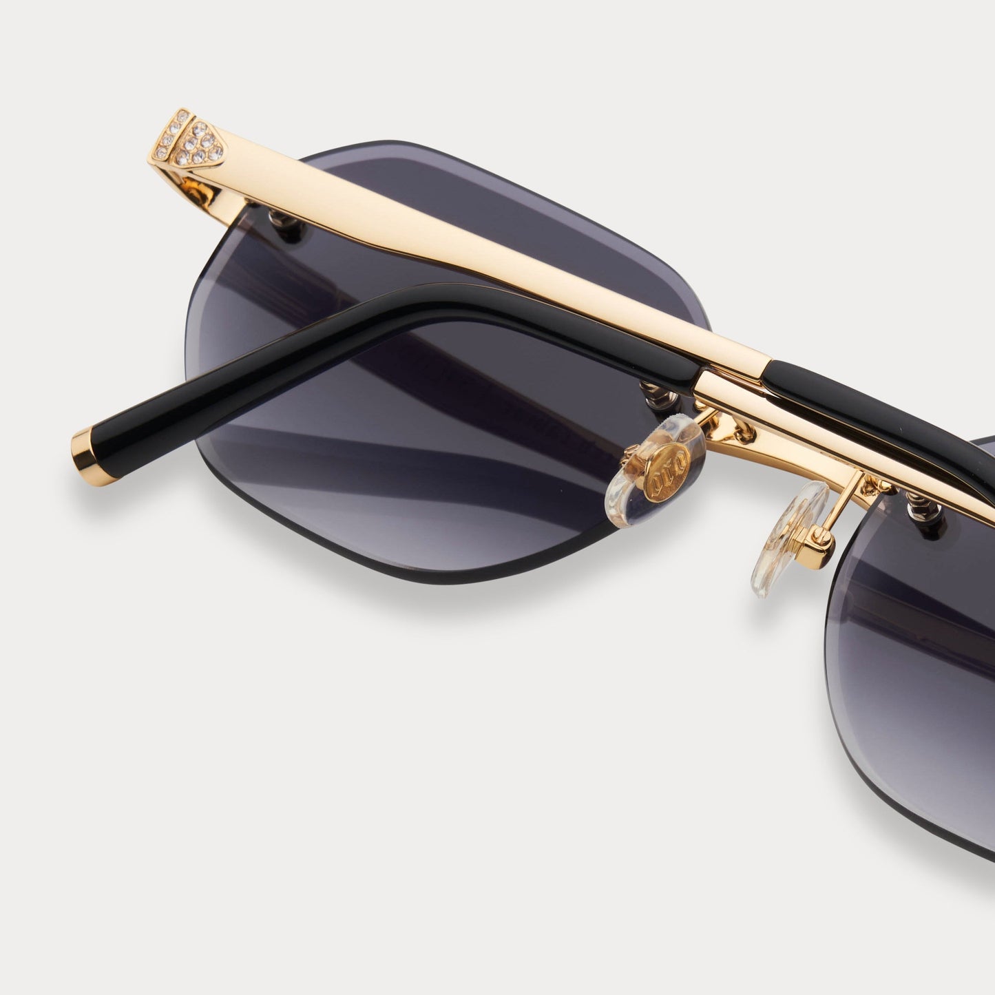 ICED BLACK TINT OPUS