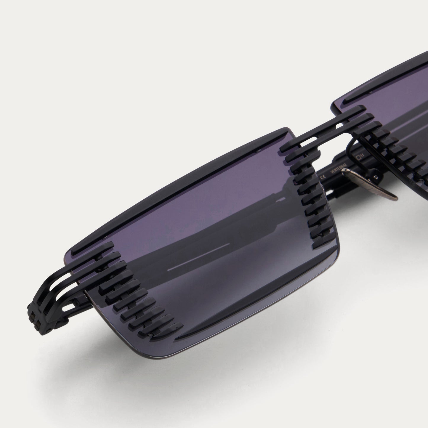 MATTE BLACK VERTEBRAE