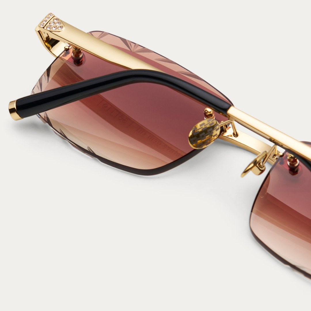 ICED BROWN TINT SIGNATURE GEM CUT