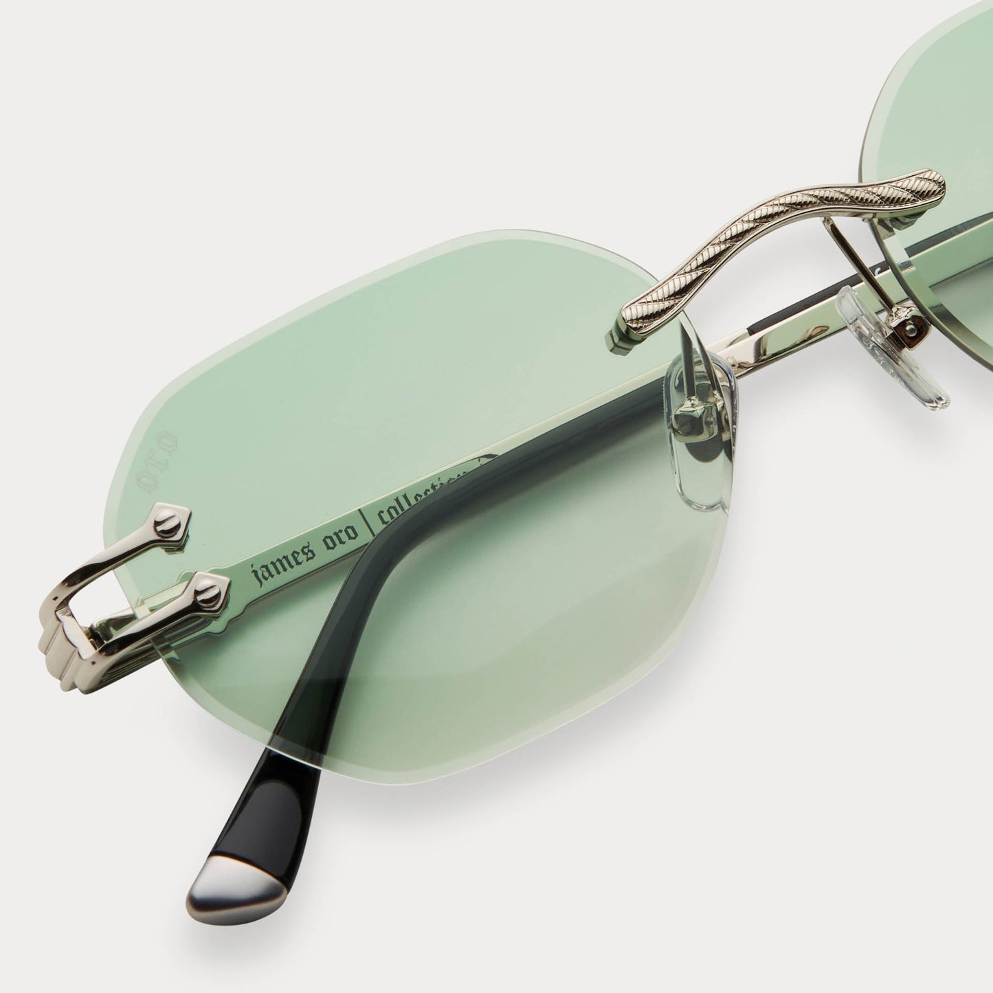 GREEN TINT SILVER OPUS