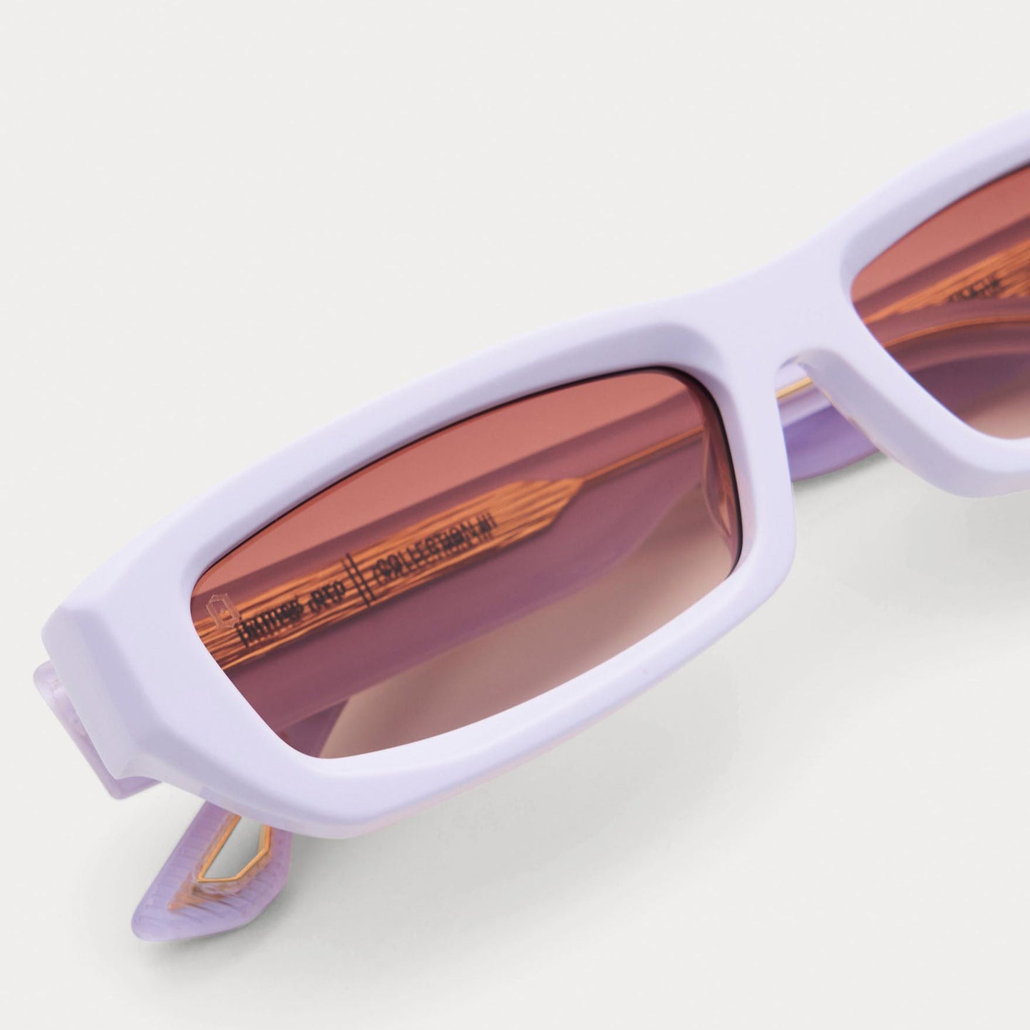 BROWN TINT WHITE ROGUE