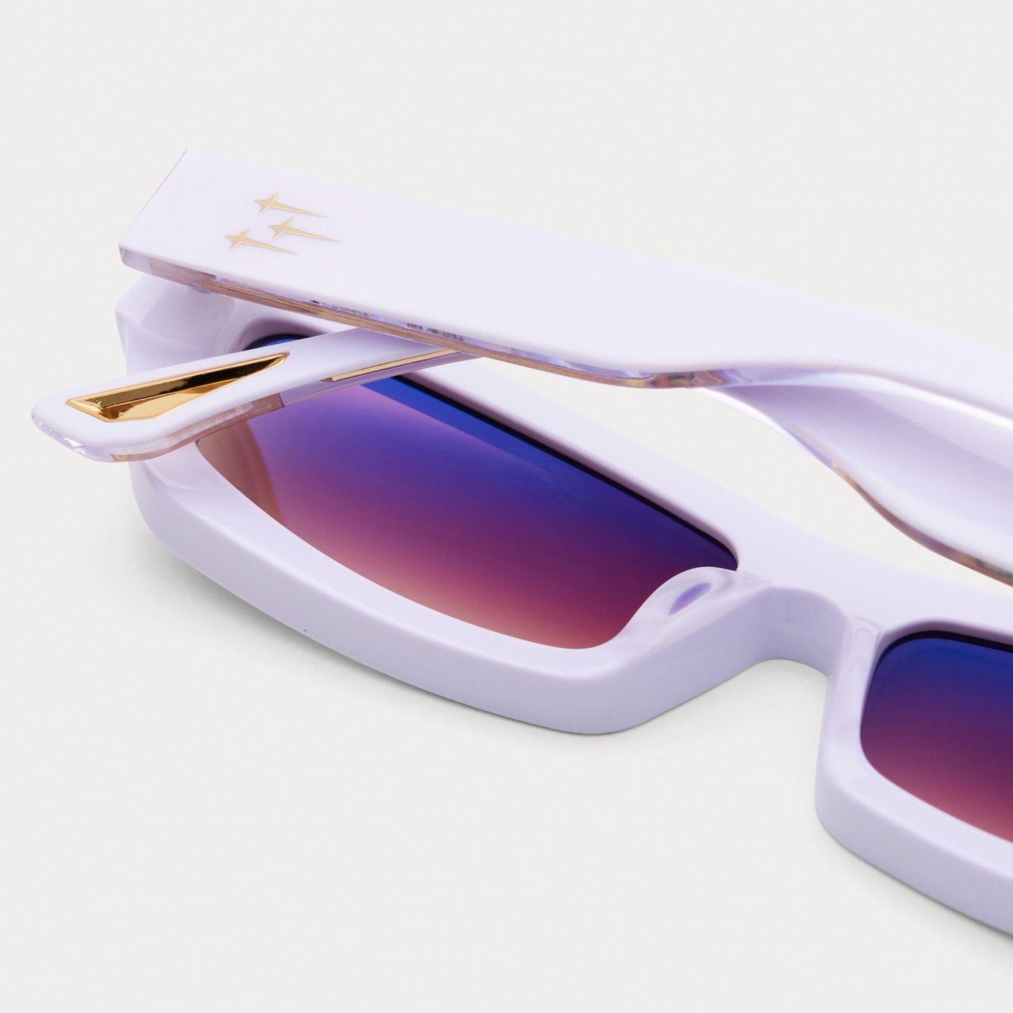 BROWN TINT WHITE ROGUE
