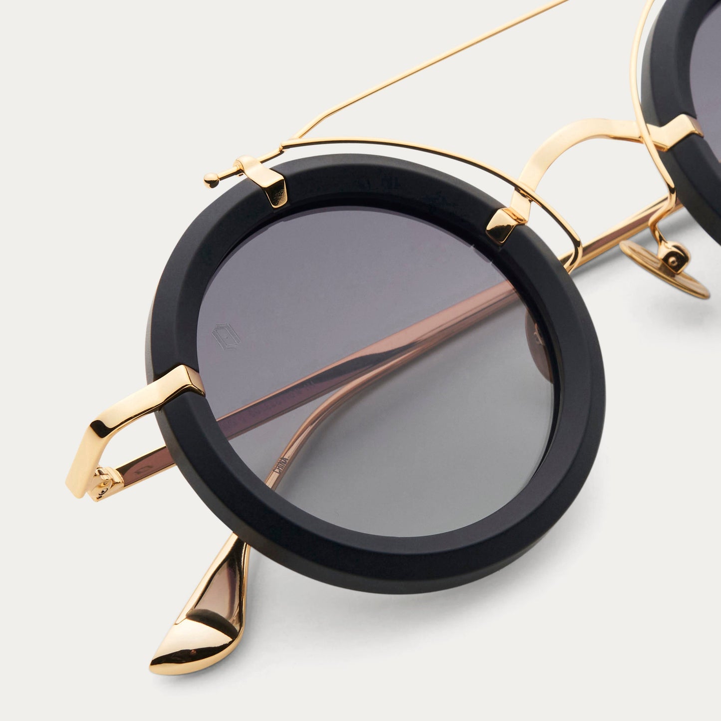MATTE BLACK GOLD ALCHEMIST